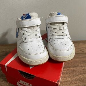 Nike Kids' Preschool Court good condition